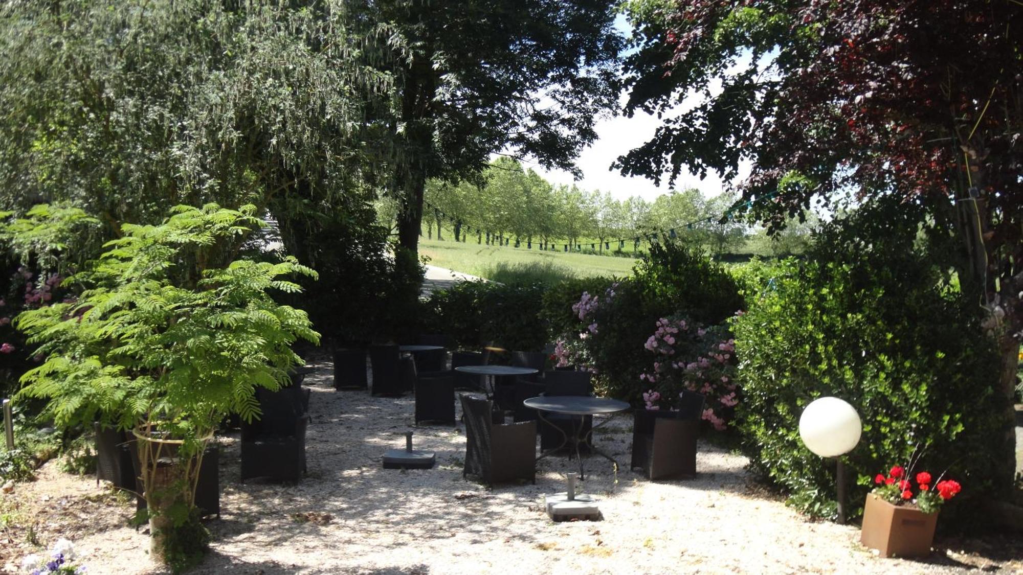 莱勒兹城堡酒店 Saint-Blancard 外观 照片